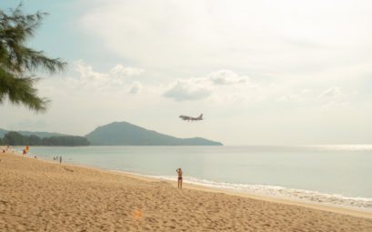 Май Кхао – пляж с самолетами на Пхукете...