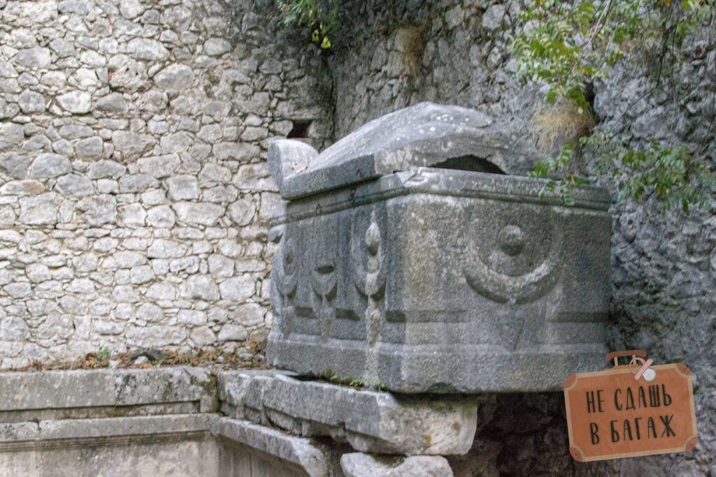likiyskie grobniwi v ierapolise